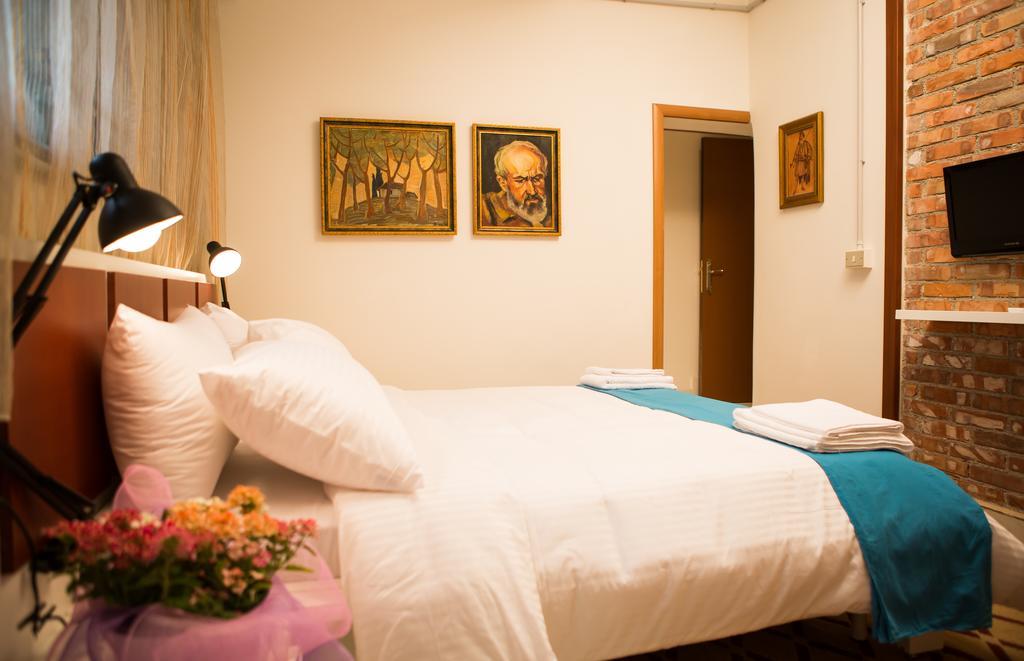 Artistic 3* Tirana
